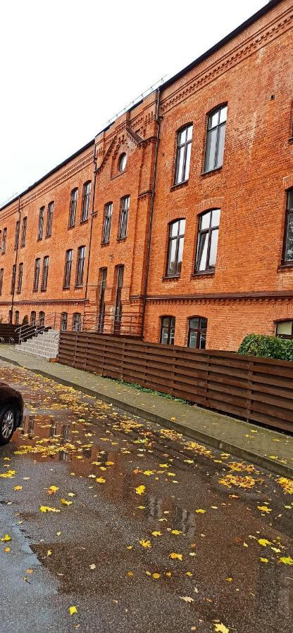 Studio Flat In A Historical XIX C. Building. Kaunas Buitenkant foto